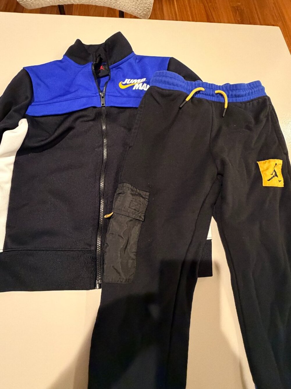 Boys Med, Jordan Jumpman Track Suit, long jogger pants, jacket